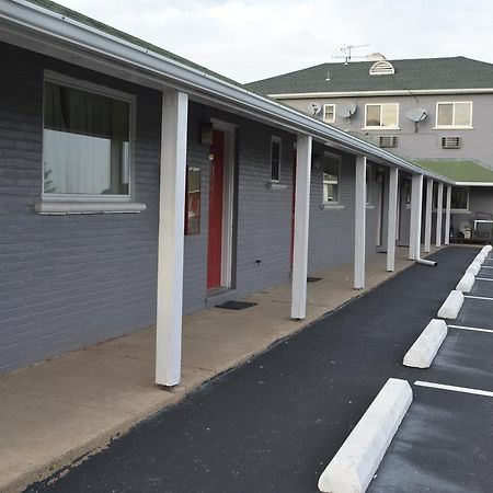 Red Carpet Inn & Suites New Cumberland Kültér fotó