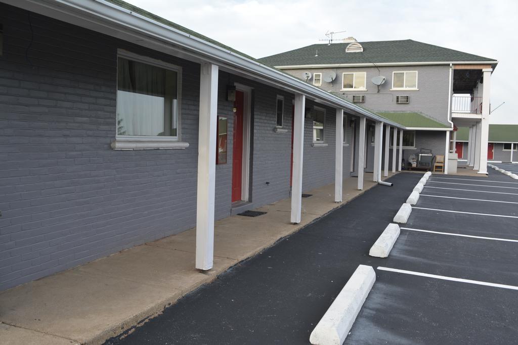 Red Carpet Inn & Suites New Cumberland Kültér fotó
