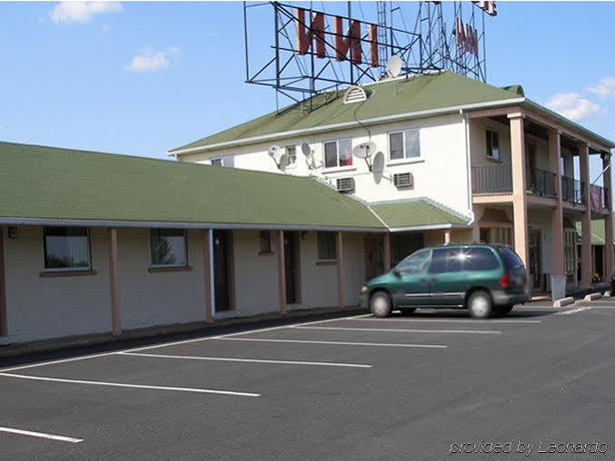 Red Carpet Inn & Suites New Cumberland Kültér fotó